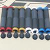 Ventas Directas de Fábrica Puños Redondos para Manillar de Bicicleta Accesorios para Bicicleta de Montaña Plástico Diseño de Bloqueo Doble Cara