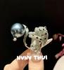 Joyas: Anillo Vintage de Leopardo con Piedras Preciosas y Perla de Tahití, Conjunto de Collar de Perla de Concha de Leopardo con Diseño Abierto