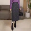 Falda de Lana para Mujer 2026 Otoño/Invierno Nuevo Estilo Talla Grande Adelgazante Bordado de Lazo Línea A Recta Ceñida al Cuerpo Falda de Invierno