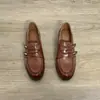 Mocasines de mujer extremadamente elegantes estilo 'old money', nuevos zapatos slip-on para mujer Otoño e Invierno 2026, zapatos pequeños de cuero estilo británico