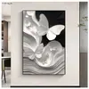 Mariposa Blanco y Negro Arte Abstracto Minimalista Moderno Decoración de Vestíbulo Pintura Colgante de Pared de Fondo para Sala de Estar Mural de Alta Gama