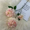 Nueva flor de simulación de fragancia oscura de 3 cabezas flor decorativa para auditorio de bodas fabricantes de flores artificiales de comercio exterior transfronterizo venta al por mayor
