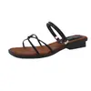 Sandálias Slip-On Bonitas e Robustas de Salto Baixo para Mulheres, Novo Estilo Verão 2026, Adequadas para Usar com Saias, Sandálias Romanas de Praia de Uso Duplo