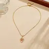 Collar Colgante de Hoja con Aceite de Goteo de Lujo Ligero Francés Acero Inoxidable Chapado en Oro Nicho Sentido de Alta Gama Versátil para Mujeres Cadena de Clavícula