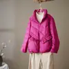 Inverno 2023 Nova Jaqueta Curta de Penas Leve com Gola de Renda Franzida Feminina Estilo Western Jaqueta de Penas de Pato Branca