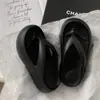 Chanclas de Verano para Mujer para Exteriores con Suelas Gruesas, que Aumentan la Altura, Modelo Nuevo 2026, Antideslizantes, Suela Suave, Sandalias de Playa, para Bañarse, Comodidad al Caminar