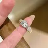 Hebilla de Anillo de Cinturón de Cuero Cepillado de Moda para Mujer, Nicho de Lujo Ligero con Diamantes, Anillo Abierto Versátil de Moda para el Dedo Índice