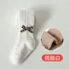 Calcetines para Niños Primavera y Otoño Nuevos Cuadros Lazo Raya Vertical Medias para Niñas Ropa Exterior para Niños Pequeños Ropa Interior Base Medias