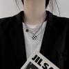 Collar de acero de titanio con tablero de ajedrez de oso para mujer, cadena para suéter de nicho hip-hop, diseño de accesorios versátiles de doble capa, no se decolora