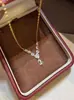 Collar de Plata de Ley S925 Corazón Flotante Brillante en Forma de Y Gota de Agua Zirconia, Cadena para Clavícula Minimalista de Lujo Ligero Gama Alta Venta al por Mayor