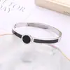 Pulseira de Numerais Romanos Disco Redondo Preto Joia Aberta Aço Titânio Ouro Rosa Pulseira Feminina Atacado Empilhável Usar
