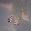 Collar Femenino Celebridad Cibernética Margarita [Acero de Titanio] Flor de Zirconia Nicho Lujo Ligero Nuevo Estilo Sentido del Diseño Colgante Elegante Titanio