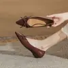 Sapatos Femininos Jingang Ym26005 Bico Fino Salto Anabela Estilo Francês 2025 Nova Coleção Primavera & Outono Sexy Salto Baixo Versátil Boca Rasa