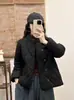 Nuevo Abrigo de Algodón Holgado Talla Grande Otoño/Invierno 2026, Cálido y Engrosado, Cuello Alto, Patrón de Diamantes, Ropa Acolchada Estilo Chino para Mujer