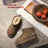 Zapatos Infantiles Qqo 2025 Invierno Niños Impermeables y a Prueba de Viento Botas de Nieve Lana Genuina Engrosadas Cálidas Niñas Simples Botas de Algodón