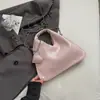 Bolsa Triangular Bonita e Simples Nova Moda Primavera e Verão 2025 Bolsa de Corrente Personalizada Ins Bolsa de Ombro Único Transversal