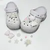 Nuevos dijes para zapatos estilo Bosque de Primavera y Verano con Flores de Cerezo y Melocotonero para Zuecos de Delfín Pequeño, Zapatillas Rosas para Niña Accesorios DIY