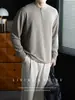 Camiseta de manga larga para hombre, estilo retro, de un solo botón, cuello Henley, ligeramente madura, base de punto acanalado transpirable y cómoda para otoño de 2026