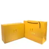 Agente de Compras para Bolsas de Regalo No Tejidas, Bolsos Shiling para Mujer, Envío Directo de Una Pieza, Juego de Cajas de Regalo de Guangzhou, Celebración de Boda