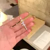 Pulsera Super Brillante con Circonita Microincrustada para Mujer, Pulsera de Cristal de Lujo Ligero de Gama Alta, Nueva Joyería Popular de Venta al por Mayor 2026