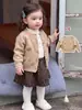Conjunto Dulce para Niñas de Invierno Moda para Niñas Pequeñas Chaqueta con Flor 3D Estilo Coreano Falda Estampado de Leopardo Ropa de Tres Piezas para Niños