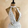 Vestido de lunares de encaje y2k transfronterizo chica hot francesa halter dos piezas falsas falda amplia espalda con corte y amarre
