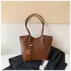 Bolso tote grande casual simple de comercio exterior para mujer, nuevo bolso tote de moda moderno para ir al trabajo, bolso de hombro de gran capacidad