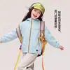 Jaqueta corta-vento infantil para meninas, nova coleção outono 2026, blusa corta-vento para atividades ao ar livre para meninas mais velhas, atacado de roupas infantis