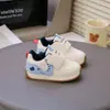 Nuevos Zapatos Deportivos Infantiles 2026 para Niños y Niñas, Modelos de Primavera y Otoño, Zapatos Ligeros para Bebés, Zapatos Funcionales de Suela Suave para Niños Pequeños