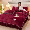 Conjunto de Quatro Peças de Lã Leite Espessa e Quente para Outono e Inverno Cor Sólida Estilo Saia de Cama de Luxo Leve Conjunto de Três Peças de Flanela de Alta Gramatura