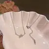 Collar de Flor con Microincrustaciones de Circonita Estilo Coreano para Mujer, Lujo Ligero, Cadena Elegante y de Alta Gama para la Clavícula, Accesorio Versátil para el Uso Diario