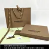 Ropa original Burberry, bufandas, bolsos, chaquetas, camisas, cajas de embalaje, bolsas de papel Burberry, cajas vacías, bolsas de regalo
