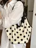 Bolso de mano/hombro con diseño de moda estilo coreano, moderno, con lunares, para el sobaco, nuevo modelo de verano 2026, único y dulce