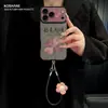 Capa de celular com design de trevo de quatro folhas cada vez mais popular para Apple 17pm, iPhone 18, estilo chinês, 16, camurça, 14, com cordão