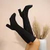 Botas altas de tacón grueso para mujer, color negro, para exportación, con acabado de gamuza, cremallera lateral y punta redonda; una bota de mujer de talla grande para ventas transfronterizas