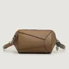 2026 Nuevo Bolso de Hombro Simple Estilo Comercio Exterior para el Día a Día, Bolso Cilíndrico de Moda Tendencia, Textura de Alta Calidad, Mochila Cruzada Elegante