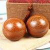 Sândalo verde handebol sândalo bola de madeira maciça idosos texto brincar bola de saúde mão torcer bola peça escultura em madeira presente atacado
