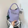 Yuezi 2026 Verão Nova Bolsa de Mão Casual Simples Modelo Saco com Acabamento de Luxo, Bolsa de Ombro Versátil para o Dia a Dia e Uso Transversal