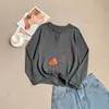 Nova camiseta de algodão com toque de linho, estilo outono, manga longa com carcela de botões, camisa básica versátil e estilosa estilo coreano, top solto de gola redonda