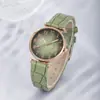 2025 Venta Caliente Transfronteriza Reloj de Pulsera de Disco con Patrón de Hoja de Temperamento para Mujer Reloj de Cuarzo Set de Pulsera de Amor con Diamantes