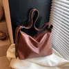 Bolso Tote de Cuero Suave Vintage Gran Capacidad Estilo Perezoso para Mujer 2025 Nuevo Estilo Simple Versátil para Viajes y Uso Diario Bolso de Hombro Cruzado