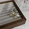 Anillo Minimalista y Lujoso de Perla Tahitiana con Diseño Único, Anillo Abierto Ajustable con un Toque de Alta Gama para Mujer
