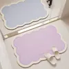 Tapete de terra de diatomáceas estilo creme para chuveiro e banheiro, absorvente, secagem rápida, tapete antiderrapante para entrada de banheiro e vaso sanitário