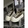 Zapatos de plataforma con estampado de leopardo de piel de oveja para mujer, nuevo estilo otoño 2026, zapatos casuales ligeros con cordones y suela gruesa, zapatos blancos versátiles para mujer