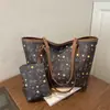 Bolsa Tote Floral para Madres e Hijos para Mujer, Estilo Europeo y Americano para Viajes Diarios 2026, Ribete de Piel en Color Contrastante, Bolsa de Hombro de Gran Capacidad para Viajes Diarios