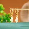 Un Ciervo Plata Esterlina S925 Chapado en Oro Jade Hetian Jade Aretes Magnolia Orquídea Estilo Nacional Retro Nuevos Aretes Elegantes de Estilo Chino