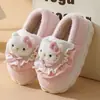 Chinelos de Algodão Gato Hellokitty Femininos Inverno Salto Bolsa 2024 Novo Fofo Pelúcia Forro de Lã Pós-parto Sapatos de Algodão para Mulheres