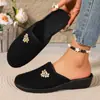 Venta al por mayor Transfronterizo Primavera y Otoño Estilo Nuevo Fieltro Zapatillas de Algodón para Mujer con Forro de Felpa, Zapatos de Algodón Cálidos para Interior con Suela Gruesa, Zapatos Cómodos para Mamá