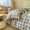 Juego Sencillo de Algodón de Cuatro Piezas Sin Estampado, Sábanas para Dormir Desnudo Amigables con la Piel, Funda de Edredón, Ropa de Cama, Juego de Tres Piezas a Cuadros para Dormitorio