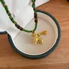 Collar con Colgante de Pony con Cuentas de Cristal Ojo de Tigre Bañado en Oro Real de 18K Joyería Vintage de Lujo Ligero de Gama Alta Venta al por Mayor